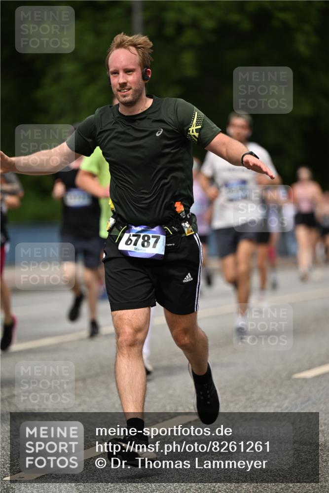 29.06.2025 - hella hamburg halbmarathon Dr. Thomas Lammeyer http://msf.ph/oto/8261261 29.06.2025 10:35:16 Kennedybrücke 1059, 1097, 1472, 1547, 1979, 2414, 2754, 2755, 2914, 3281, 3443, 4561, 4817, 5437, 5943, 6057, 6078, 6195, 6546, 6616, 6725, 6787, 7120, 7604, 7772, 8050, 8812, 8941, 10586 meine-sportfotos.de