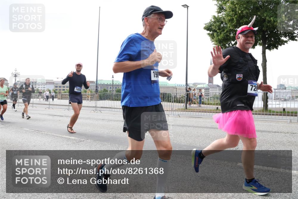 29.06.2025 - hella hamburg halbmarathon Lena Gebhardt http://msf.ph/oto/8261368 29.06.2025 10:46:00 Lombardsbrücke 1004, 1033, 1060, 1085, 1100, 1104, 1421, 1426, 1532, 1555, 1854, 1867, 1868, 1983, 2008, 2398, 2423, 2522, 2550, 2657, 2664, 2773, 2813, 2917, 2951, 2954, 2965, 2973, 3410, 4104, 4119, 4223, 4224, 4317, 4388, 4572, 5044, 5635, 5697, 5703, 5769, 5770, 5854, 5892, 6133, 6333, 6392, 6623, 7268, 7356, 7605, 7894, 7960, 7983, 8047, 8745, 9120, 9121, 9129, 9337, 9426, 9445, 10327, 10329, 10367, 10511, 11358, 11361, 11876, 11910, 12298, 12507 meine-sportfotos.de