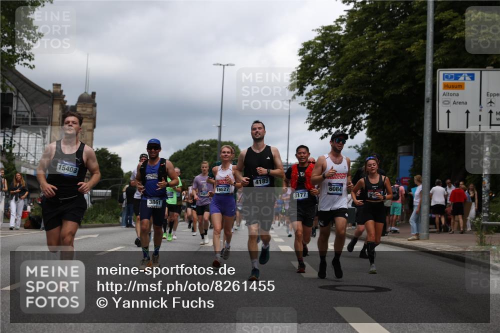 29.06.2025 - hella hamburg halbmarathon Yannick Fuchs http://msf.ph/oto/8261455 29.06.2025 10:48:39 20KM 1125, 1327, 1410, 1496, 1506, 1628, 2119, 2474, 2561, 2771, 2884, 3041, 3177, 3791, 3794, 3861, 3945, 4029, 4189, 4231, 4938, 5319, 6082, 6084, 6433, 6443, 6581, 6587, 6723, 8449, 8487, 8514, 8698, 8772, 8798, 8973, 9012, 9060, 9227, 10191, 10192, 10263, 10266, 10368, 10376, 11184, 11333, 11499, 11747, 11797, 11799, 11976, 12186, 12362, 12489, 12961, 13297, 13988, 14036, 14175, 14592, 14638, 14660, 14818, 14948, 15156, 15169, 15389, 15408, 15524, 15879, 16047, 18380 meine-sportfotos.de