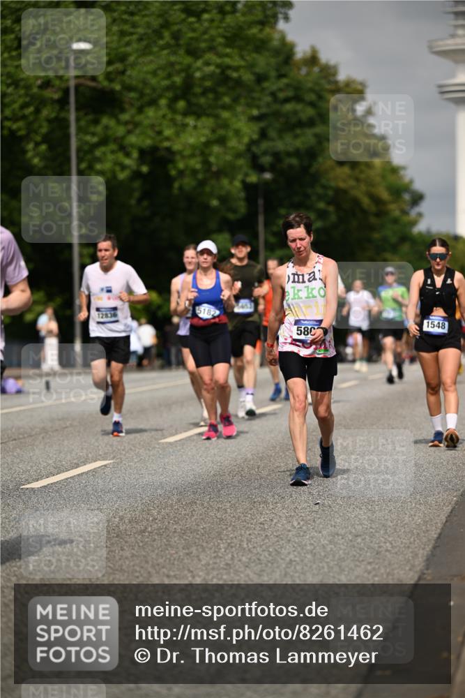 29.06.2025 - hella hamburg halbmarathon Dr. Thomas Lammeyer http://msf.ph/oto/8261462 29.06.2025 10:14:42 Kennedybrücke 1052, 1186, 1548, 1781, 2868, 5182, 5653, 5806, 8561, 8685, 9150, 9829, 11149 meine-sportfotos.de