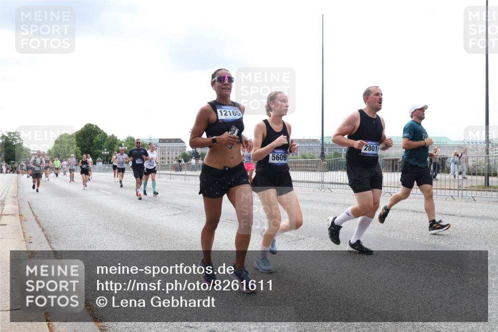 29.06.2025 - hella hamburg halbmarathon Lena Gebhardt http://msf.ph/oto/8261611 29.06.2025 10:34:29 Lombardsbrücke 1025, 1672, 1705, 1787, 2023, 2265, 2412, 2464, 2496, 2510, 2511, 2526, 2801, 2933, 3130, 3145, 3420, 3829, 3848, 4540, 4807, 4824, 4826, 5453, 5609, 6034, 6105, 6171, 6329, 6571, 6574, 6843, 7324, 7329, 7386, 7644, 7733, 8277, 8349, 8705, 8965, 9122, 9164, 9379, 9448, 9514, 10335, 10360, 10564, 10674, 11245, 11872, 12164, 12382, 13957, 15477, 16238, 16311, 16390, 16682, 16919, 17230, 18158, 18941 meine-sportfotos.de