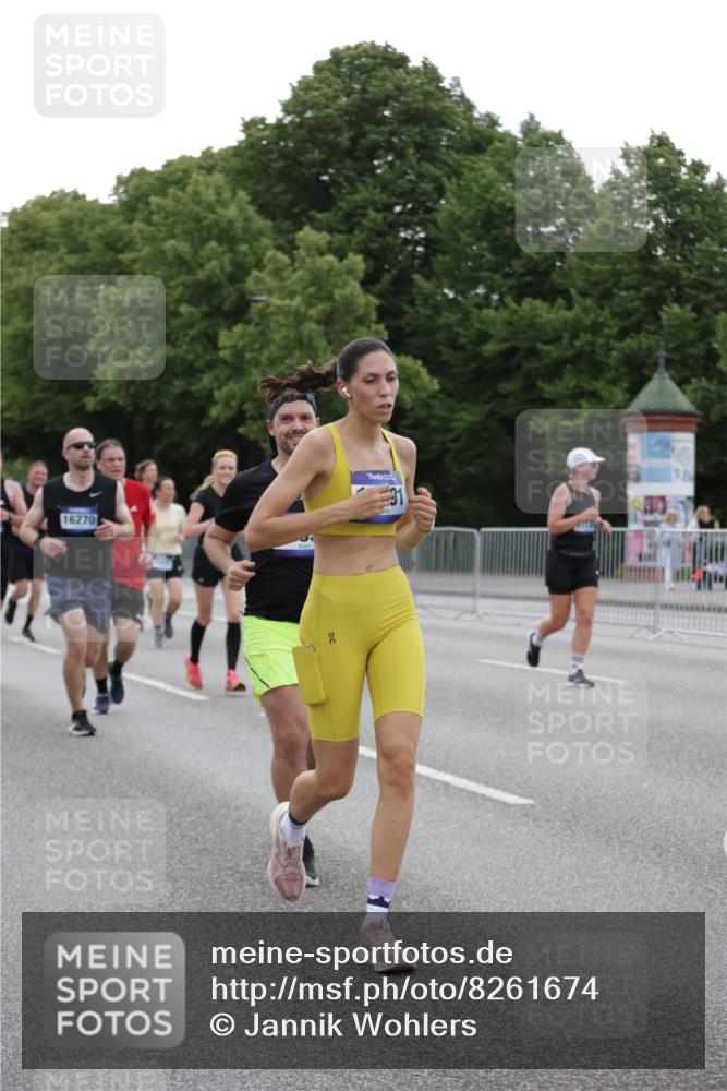 29.06.2025 - hella hamburg halbmarathon Jannik Wohlers http://msf.ph/oto/8261674 29.06.2025 10:32:51 Lombardsbrücke 1324, 1764, 2038, 2054, 2085, 2838, 3341, 3812, 3871, 4030, 4445, 4650, 5180, 5581, 5917, 6773, 8595, 9289, 9591, 9592, 9780, 11229, 11713, 11826, 12039, 12812, 12813, 13339, 14085, 14743, 15091, 15815, 15885, 15951, 15957, 15964, 16246, 16270, 16391, 17135, 18409, 18742, 18743, 18951 meine-sportfotos.de