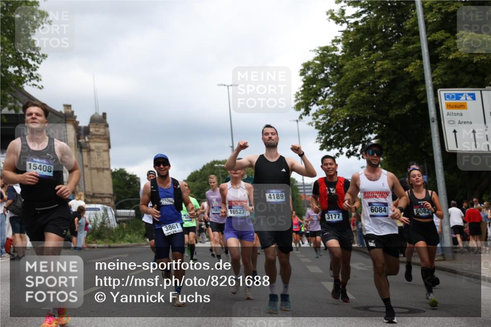 29.06.2025 - hella hamburg halbmarathon Yannick Fuchs http://msf.ph/oto/8261688 29.06.2025 10:48:40 20KM 1125, 1327, 1410, 1496, 1506, 1628, 2119, 2474, 2561, 2771, 2884, 2955, 3041, 3177, 3652, 3791, 3794, 3861, 3945, 4029, 4189, 4231, 4938, 5319, 6082, 6084, 6433, 6443, 6581, 6587, 6723, 8449, 8487, 8514, 8698, 8772, 8973, 9012, 9060, 9227, 10191, 10192, 10263, 10266, 10368, 10376, 11184, 11333, 11499, 11747, 11797, 11799, 11976, 12186, 12489, 12961, 13297, 13988, 14036, 14175, 14592, 14638, 14660, 14948, 15389, 15408, 15524, 15879, 16047, 17842, 18380 meine-sportfotos.de