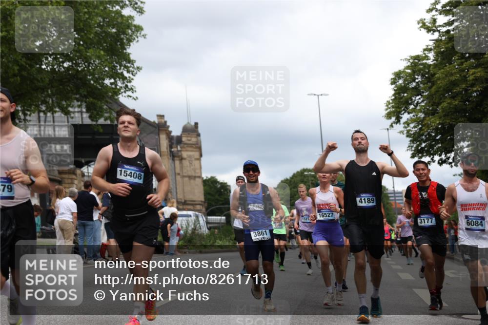 29.06.2025 - hella hamburg halbmarathon Yannick Fuchs http://msf.ph/oto/8261713 29.06.2025 10:48:40 20KM 1125, 1327, 1410, 1496, 1506, 1628, 2119, 2474, 2561, 2771, 2884, 2955, 3041, 3177, 3652, 3791, 3794, 3861, 3945, 4029, 4189, 4231, 4938, 5319, 6082, 6084, 6433, 6443, 6581, 6587, 6723, 8449, 8487, 8514, 8698, 8772, 8973, 9012, 9060, 9227, 10191, 10192, 10263, 10266, 10368, 10376, 11184, 11333, 11499, 11747, 11797, 11799, 11976, 12186, 12489, 12961, 13297, 13988, 14036, 14175, 14592, 14638, 14660, 14948, 15389, 15408, 15524, 15879, 16047, 17842, 18380 meine-sportfotos.de