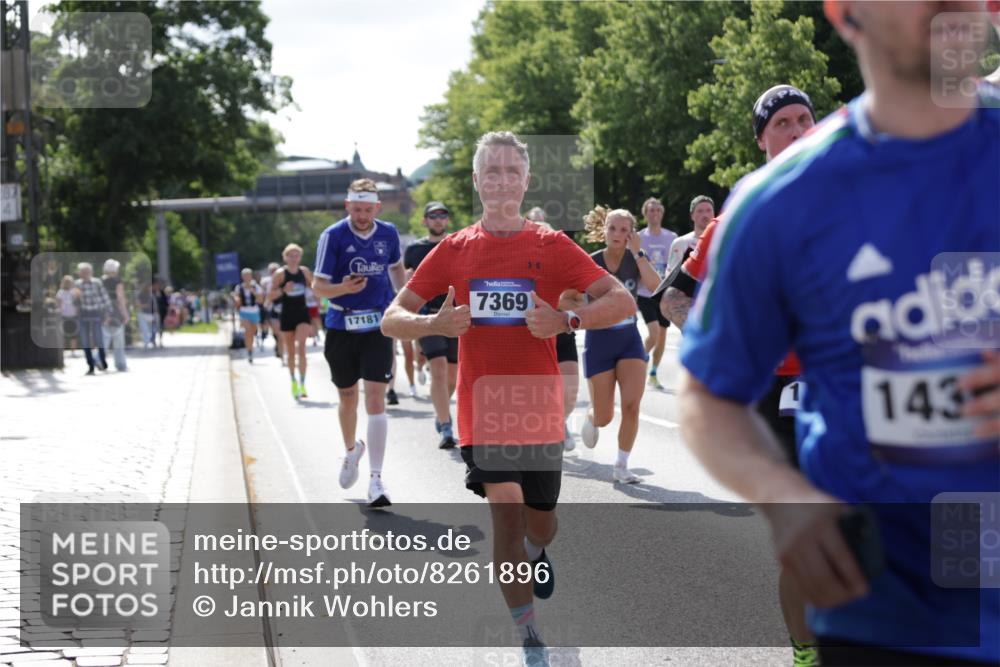 29.06.2025 - hella hamburg halbmarathon Jannik Wohlers http://msf.ph/oto/8261896 29.06.2025 09:58:22 Lombardsbrücke 1410, 1485, 1727, 1946, 1951, 2518, 2840, 2883, 2907, 3334, 3819, 3952, 4120, 4152, 4167, 5077, 5084, 5378, 6294, 6592, 6657, 6759, 6877, 7082, 7369, 7716, 7732, 8068, 8322, 8639, 8721, 9727, 9770, 10724, 11212, 11638, 11976, 12135, 12362, 12483, 12526, 12632, 13397, 13465, 13470, 13654, 13694, 13706, 13880, 13997, 14266, 14355, 14363, 14368, 14702, 15275, 15497, 15506, 15523, 15727, 15854, 16108, 16292, 16470, 16830, 17181, 17346, 17348, 17491 meine-sportfotos.de
