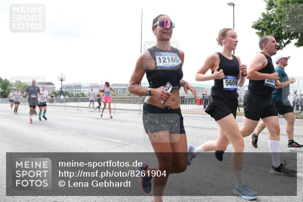 29.06.2025 - hella hamburg halbmarathon Lena Gebhardt http://msf.ph/oto/8261904 29.06.2025 10:34:30 Lombardsbrücke 1025, 1672, 2023, 2265, 2412, 2464, 2496, 2510, 2511, 2526, 2801, 2933, 3130, 3145, 3420, 3829, 3848, 4540, 4824, 4826, 5453, 5609, 6034, 6105, 6171, 6329, 6571, 6574, 6843, 7020, 7324, 7329, 7386, 7644, 7733, 8277, 8349, 8705, 8965, 9122, 9164, 9379, 9448, 9514, 10335, 10360, 10564, 10674, 11122, 11245, 11872, 12164, 12382, 13957, 15477, 16238, 16311, 16390, 16682, 16919, 17230, 18158, 18941 meine-sportfotos.de