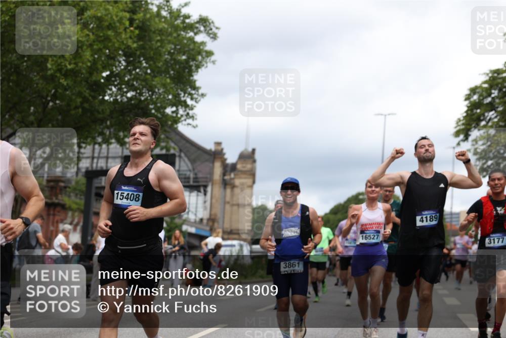 29.06.2025 - hella hamburg halbmarathon Yannick Fuchs http://msf.ph/oto/8261909 29.06.2025 10:48:40 20KM 1125, 1327, 1410, 1496, 1506, 1628, 2119, 2474, 2561, 2771, 2884, 2955, 3041, 3177, 3652, 3791, 3794, 3861, 3945, 4029, 4189, 4231, 4938, 5319, 6082, 6084, 6433, 6443, 6581, 6587, 6723, 8449, 8487, 8514, 8698, 8772, 8973, 9012, 9060, 9227, 10191, 10192, 10263, 10266, 10368, 10376, 11184, 11333, 11499, 11747, 11797, 11799, 11976, 12186, 12489, 12961, 13297, 13988, 14036, 14175, 14592, 14638, 14660, 14948, 15389, 15408, 15524, 15879, 16047, 17842, 18380 meine-sportfotos.de