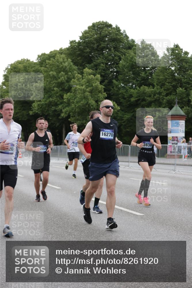 29.06.2025 - hella hamburg halbmarathon Jannik Wohlers http://msf.ph/oto/8261920 29.06.2025 10:32:52 Lombardsbrücke 1324, 1764, 2038, 2054, 2085, 2838, 3341, 3812, 3871, 4030, 4164, 4445, 4650, 5180, 5581, 5917, 6773, 8595, 9289, 9591, 9592, 9780, 11229, 11713, 11826, 12039, 12812, 12813, 13339, 14085, 15091, 15815, 15885, 15951, 15957, 15964, 16246, 16270, 16391, 17135, 18409, 18742, 18743, 18951 meine-sportfotos.de
