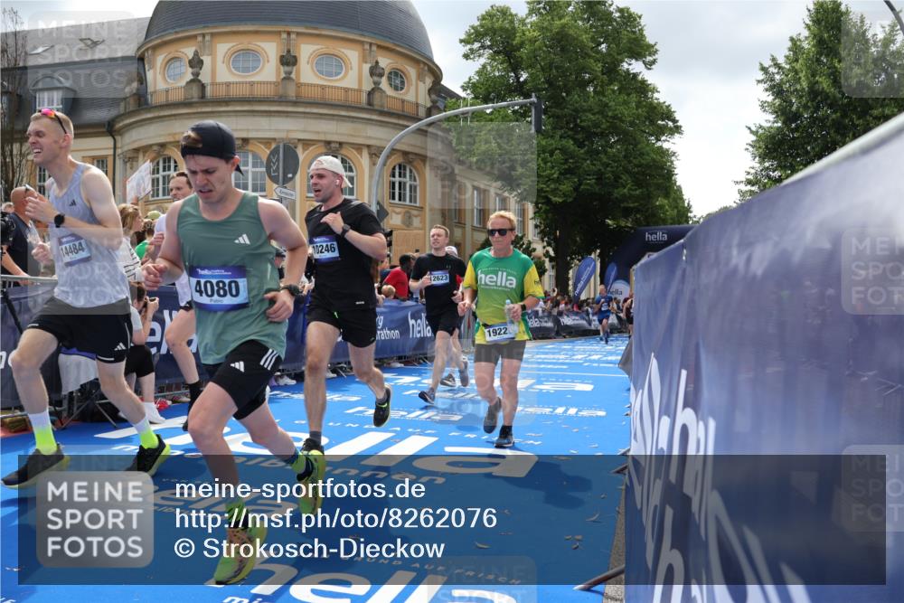29.06.2025 - hella hamburg halbmarathon Strokosch-Dieckow http://msf.ph/oto/8262076 29.06.2025 10:43:35 Ziel 3116, 4080, 4318, 5124, 5436, 6903, 7635, 9114, 9931, 10246, 11648, 12623, 13421, 13996, 14201, 14210, 14484, 14690, 15328, 15932, 16338, 17912, 18449, 18513, 18775, 18810, 19229 meine-sportfotos.de