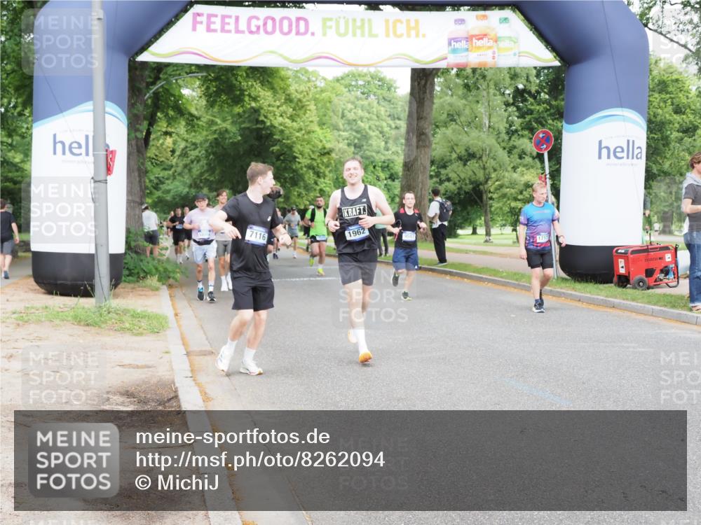 29.06.2025 - hella hamburg halbmarathon MichiJ http://msf.ph/oto/8262094 29.06.2025 10:30:03 Zwischen KM18-KM19 1631, 1962, 4871, 5387, 5436, 7116, 10375, 12434, 17177, 18491 meine-sportfotos.de