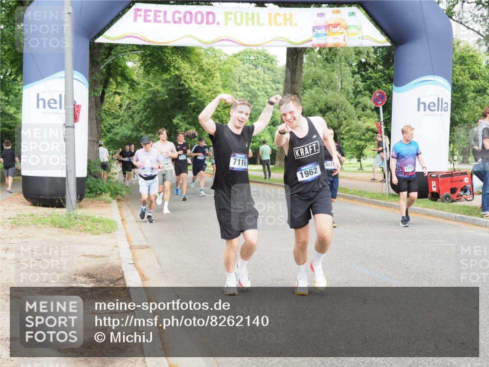 29.06.2025 - hella hamburg halbmarathon MichiJ http://msf.ph/oto/8262140 29.06.2025 10:30:04 Zwischen KM18-KM19 1631, 1962, 4871, 5387, 5436, 7116, 9547, 12434, 17177, 18004, 18491 meine-sportfotos.de