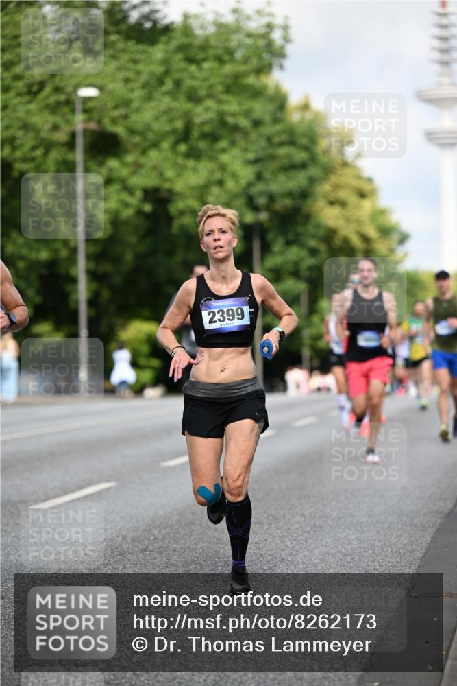 29.06.2025 - hella hamburg halbmarathon Dr. Thomas Lammeyer http://msf.ph/oto/8262173 29.06.2025 09:52:05 Kennedybrücke 1290, 1505, 1710, 2262, 2399, 3480, 3547, 4062, 4359, 4381, 5003, 5307, 5554, 5709, 6993, 7152, 7154, 8002, 8121, 8571, 8933, 9403, 10190, 10738, 10852 meine-sportfotos.de