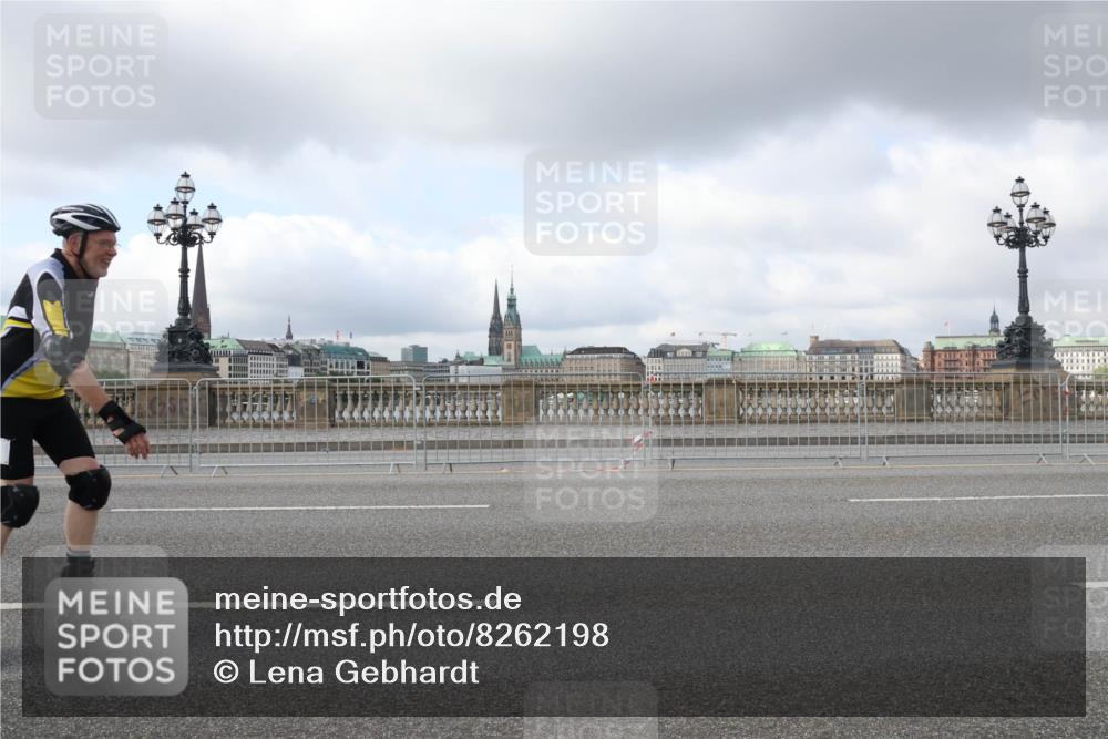 29.06.2025 - hella hamburg halbmarathon Lena Gebhardt http://msf.ph/oto/8262198 29.06.2025 09:03:46 Lombardsbrücke  meine-sportfotos.de