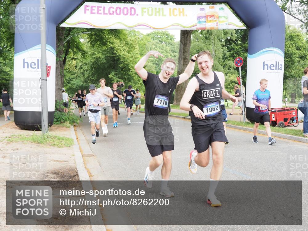 29.06.2025 - hella hamburg halbmarathon MichiJ http://msf.ph/oto/8262200 29.06.2025 10:30:04 Zwischen KM18-KM19 1631, 1962, 4871, 5387, 5436, 7116, 9547, 12434, 17177, 18004, 18491 meine-sportfotos.de