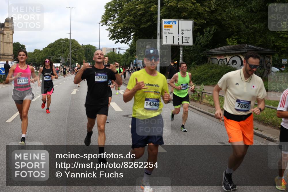 29.06.2025 - hella hamburg halbmarathon Yannick Fuchs http://msf.ph/oto/8262254 29.06.2025 10:36:27 20KM 1169, 1256, 1441, 1512, 1763, 1962, 2675, 5690, 5987, 6593, 7092, 7105, 7116, 8694, 9365, 10415, 11417, 12588, 13196, 13714, 14275, 14346, 15521, 15623, 15654, 15846, 15935, 16084, 16281, 17159, 17182, 17882, 17926, 18772, 19046 meine-sportfotos.de