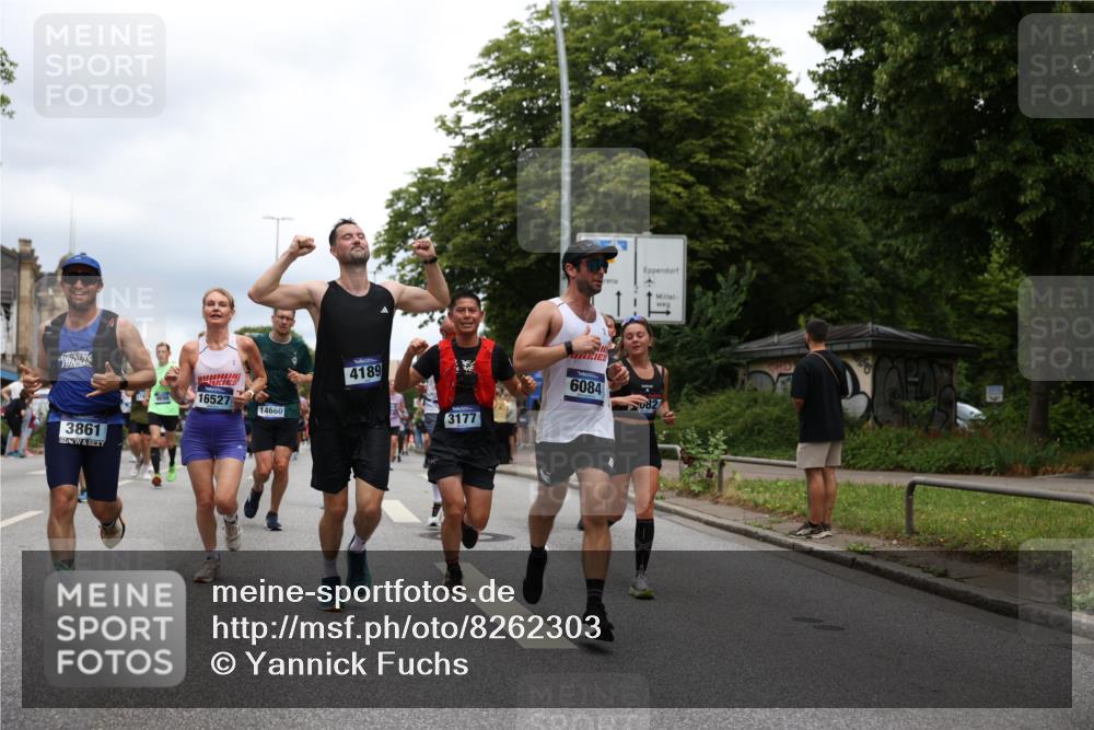 29.06.2025 - hella hamburg halbmarathon Yannick Fuchs http://msf.ph/oto/8262303 29.06.2025 10:48:41 20KM 1125, 1327, 1410, 1496, 1506, 1628, 2119, 2474, 2561, 2771, 2884, 2955, 3041, 3177, 3652, 3791, 3794, 3861, 3945, 4029, 4189, 4231, 4938, 5319, 6082, 6084, 6433, 6443, 6581, 6587, 6723, 8449, 8487, 8514, 8698, 8772, 8973, 9012, 9060, 9227, 10191, 10192, 10263, 10368, 10376, 11184, 11333, 11499, 11747, 11797, 11799, 11976, 12186, 12489, 12961, 13297, 13988, 14036, 14175, 14592, 14638, 14660, 14948, 15389, 15408, 15524, 15879, 16047, 17842, 18380 meine-sportfotos.de