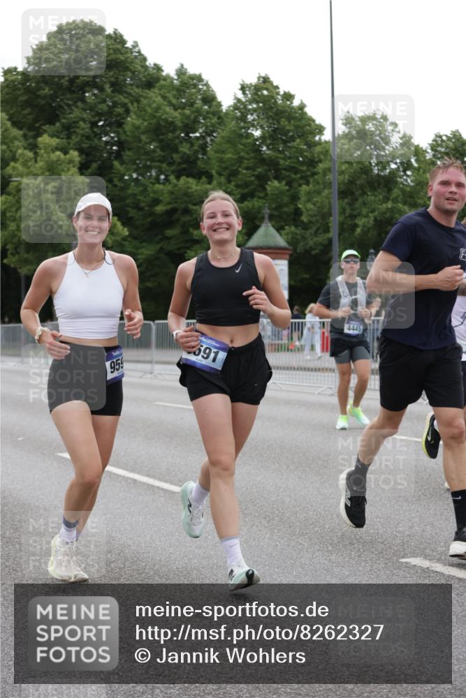 29.06.2025 - hella hamburg halbmarathon Jannik Wohlers http://msf.ph/oto/8262327 29.06.2025 10:32:56 Lombardsbrücke 1764, 1995, 2038, 2054, 2085, 2838, 3341, 3812, 4164, 4445, 5180, 5917, 6773, 7705, 8595, 9258, 9289, 9591, 9592, 9750, 9780, 11229, 11713, 11826, 12039, 12812, 12813, 13339, 14085, 15091, 15815, 15885, 15964, 16246, 16270, 16391, 17135, 18742, 18743, 18951 meine-sportfotos.de
