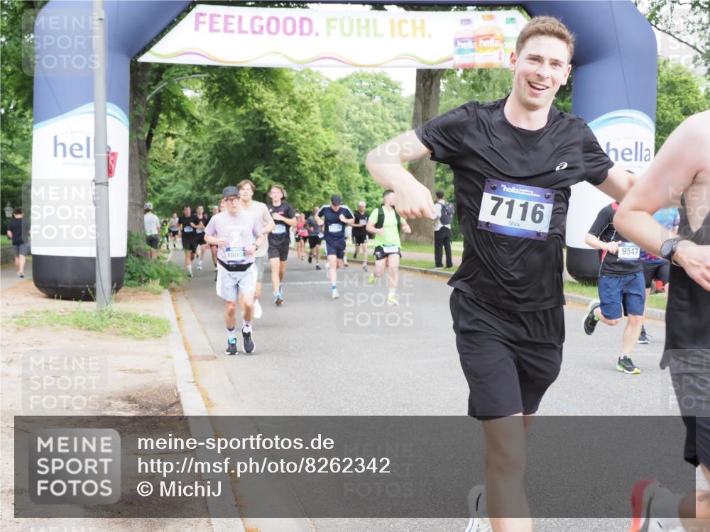 29.06.2025 - hella hamburg halbmarathon MichiJ http://msf.ph/oto/8262342 29.06.2025 10:30:05 Zwischen KM18-KM19 1631, 1962, 4871, 5387, 5436, 6721, 7116, 9547, 12434, 17177, 18004, 18491 meine-sportfotos.de