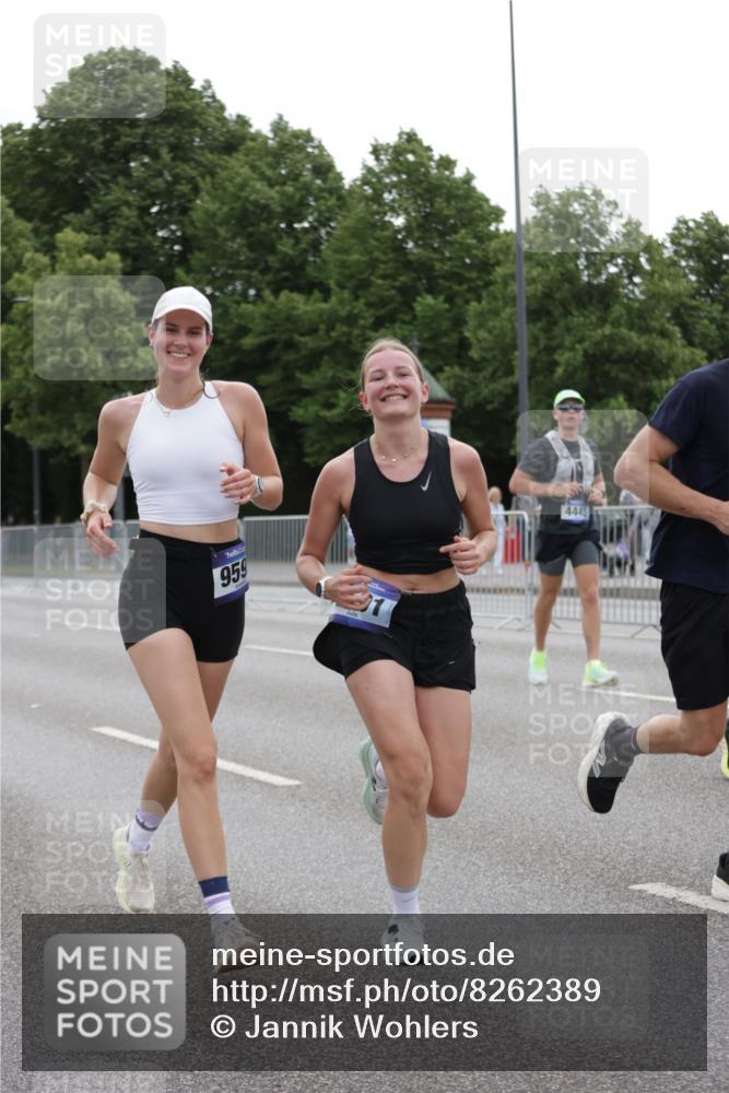 29.06.2025 - hella hamburg halbmarathon Jannik Wohlers http://msf.ph/oto/8262389 29.06.2025 10:32:56 Lombardsbrücke 1764, 1995, 2038, 2054, 2085, 2838, 3341, 3812, 4164, 4445, 5180, 5917, 6773, 7705, 8595, 9258, 9289, 9591, 9592, 9750, 9780, 11229, 11713, 11826, 12039, 12812, 12813, 13339, 14085, 15091, 15815, 15885, 15964, 16246, 16270, 16391, 17135, 18742, 18743, 18951 meine-sportfotos.de