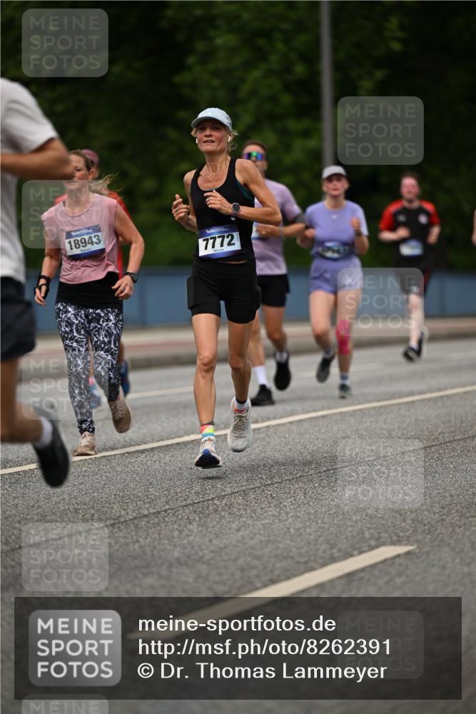 29.06.2025 - hella hamburg halbmarathon Dr. Thomas Lammeyer http://msf.ph/oto/8262391 29.06.2025 10:35:18 Kennedybrücke 1059, 1097, 1472, 1547, 1979, 2414, 2754, 2755, 2914, 3281, 3443, 4561, 4817, 5437, 5943, 6057, 6078, 6195, 6546, 6616, 6640, 6725, 6787, 7120, 7604, 7772, 8050, 8812, 8941, 10148, 10586 meine-sportfotos.de