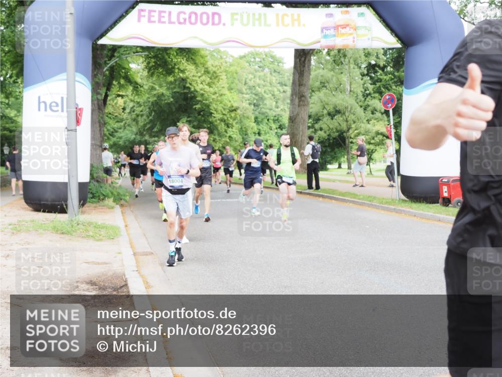 29.06.2025 - hella hamburg halbmarathon MichiJ http://msf.ph/oto/8262396 29.06.2025 10:30:05 Zwischen KM18-KM19 1631, 1962, 4871, 5387, 5436, 6721, 7116, 9547, 12434, 17177, 18004, 18491 meine-sportfotos.de