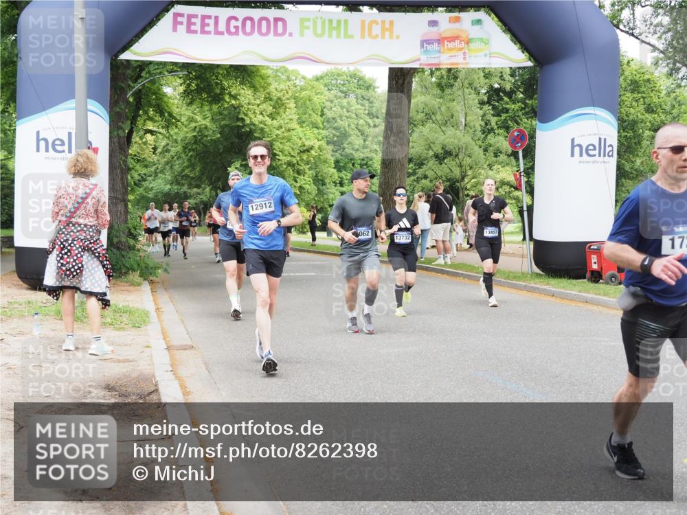 29.06.2025 - hella hamburg halbmarathon MichiJ http://msf.ph/oto/8262398 29.06.2025 10:54:03 Zwischen KM18-KM19 1729, 3062, 3225, 4066, 5150, 6453, 8909, 11755, 12005, 12912, 13732, 13857 meine-sportfotos.de