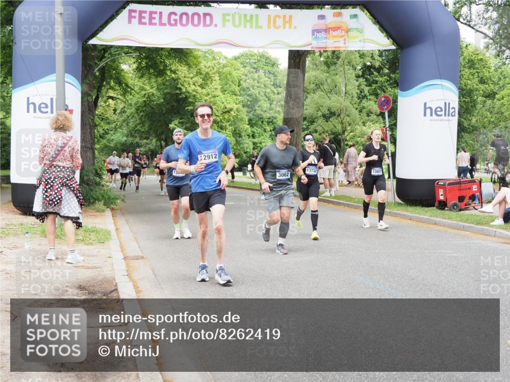 29.06.2025 - hella hamburg halbmarathon MichiJ http://msf.ph/oto/8262419 29.06.2025 10:54:03 Zwischen KM18-KM19 1729, 3062, 3225, 4066, 5150, 6453, 8909, 11755, 12005, 12912, 13732, 13857 meine-sportfotos.de