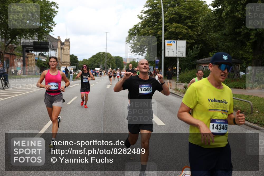 29.06.2025 - hella hamburg halbmarathon Yannick Fuchs http://msf.ph/oto/8262489 29.06.2025 10:36:28 20KM 1169, 1256, 1441, 1512, 1763, 1962, 2675, 5682, 5690, 5987, 6593, 6639, 7092, 7105, 7116, 8694, 9365, 10415, 11417, 12588, 13196, 13714, 14275, 14346, 15521, 15623, 15654, 15846, 15935, 16084, 16281, 17159, 17182, 17926, 18772, 19046 meine-sportfotos.de