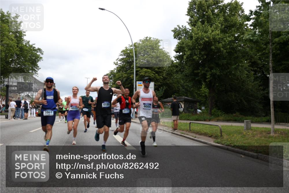 29.06.2025 - hella hamburg halbmarathon Yannick Fuchs http://msf.ph/oto/8262492 29.06.2025 10:48:41 20KM 1125, 1327, 1410, 1496, 1506, 1628, 2119, 2474, 2561, 2771, 2884, 2955, 3041, 3177, 3652, 3791, 3794, 3861, 3945, 4029, 4189, 4231, 4938, 5319, 6082, 6084, 6433, 6443, 6581, 6587, 6723, 8449, 8487, 8514, 8698, 8772, 8973, 9012, 9060, 9227, 10191, 10192, 10263, 10368, 10376, 11184, 11333, 11499, 11747, 11797, 11799, 11976, 12186, 12489, 12961, 13297, 13988, 14036, 14175, 14592, 14638, 14660, 14948, 15389, 15408, 15524, 15879, 16047, 17842, 18380 meine-sportfotos.de