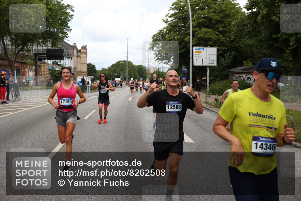 29.06.2025 - hella hamburg halbmarathon Yannick Fuchs http://msf.ph/oto/8262508 29.06.2025 10:36:28 20KM 1169, 1256, 1441, 1512, 1763, 1962, 2675, 5682, 5690, 5987, 6593, 6639, 7092, 7105, 7116, 8694, 9365, 10415, 11417, 12588, 13196, 13714, 14275, 14346, 15521, 15623, 15654, 15846, 15935, 16084, 16281, 17159, 17182, 17926, 18772, 19046 meine-sportfotos.de
