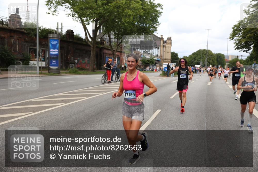 29.06.2025 - hella hamburg halbmarathon Yannick Fuchs http://msf.ph/oto/8262563 29.06.2025 10:36:29 20KM 1169, 1256, 1441, 1512, 1763, 1903, 1962, 2675, 5682, 5690, 5987, 6593, 6639, 7092, 7105, 7116, 7363, 8694, 9365, 10415, 11417, 12588, 13196, 13714, 14275, 14346, 15521, 15623, 15654, 15846, 15935, 16084, 16281, 17159, 17182, 17637, 17926, 18772, 19046 meine-sportfotos.de