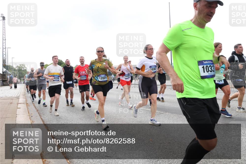 29.06.2025 - hella hamburg halbmarathon Lena Gebhardt http://msf.ph/oto/8262588 29.06.2025 10:46:03 Lombardsbrücke 1004, 1033, 1060, 1085, 1100, 1104, 1421, 1426, 1429, 1465, 1532, 1555, 1854, 1867, 1868, 1983, 2008, 2398, 2423, 2522, 2550, 2773, 2813, 2917, 2951, 2954, 2965, 3410, 4104, 4119, 4223, 4317, 4388, 4572, 5044, 5635, 5697, 5703, 5769, 5770, 5854, 5892, 6068, 6133, 6333, 6392, 6623, 7268, 7356, 7364, 7368, 7374, 7605, 7894, 7960, 7983, 8047, 8745, 9120, 9121, 9129, 9337, 9426, 9445, 10327, 10329, 10367, 10511, 11358, 11361, 11876, 11910, 12298, 12333, 12507, 12522 meine-sportfotos.de