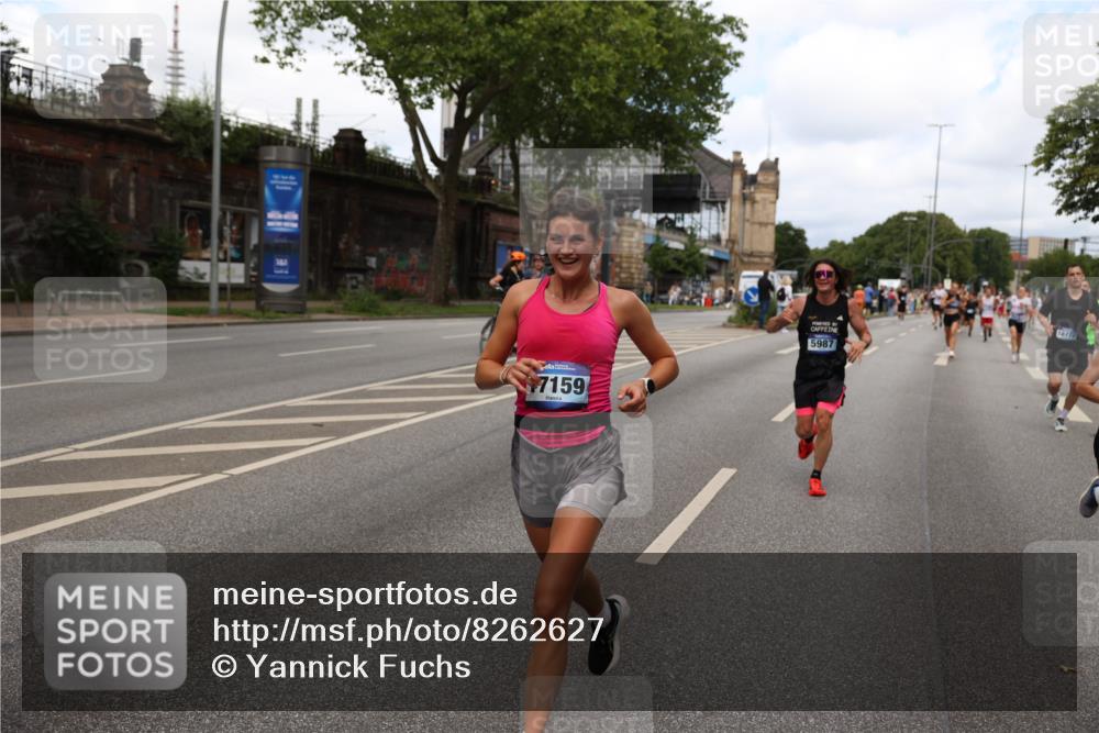 29.06.2025 - hella hamburg halbmarathon Yannick Fuchs http://msf.ph/oto/8262627 29.06.2025 10:36:29 20KM 1169, 1256, 1441, 1512, 1763, 1903, 1962, 2675, 5682, 5690, 5987, 6593, 6639, 7092, 7105, 7116, 7363, 8694, 9365, 10415, 11417, 12588, 13196, 13714, 14275, 14346, 15521, 15623, 15654, 15846, 15935, 16084, 16281, 17159, 17182, 17637, 17926, 18772, 19046 meine-sportfotos.de
