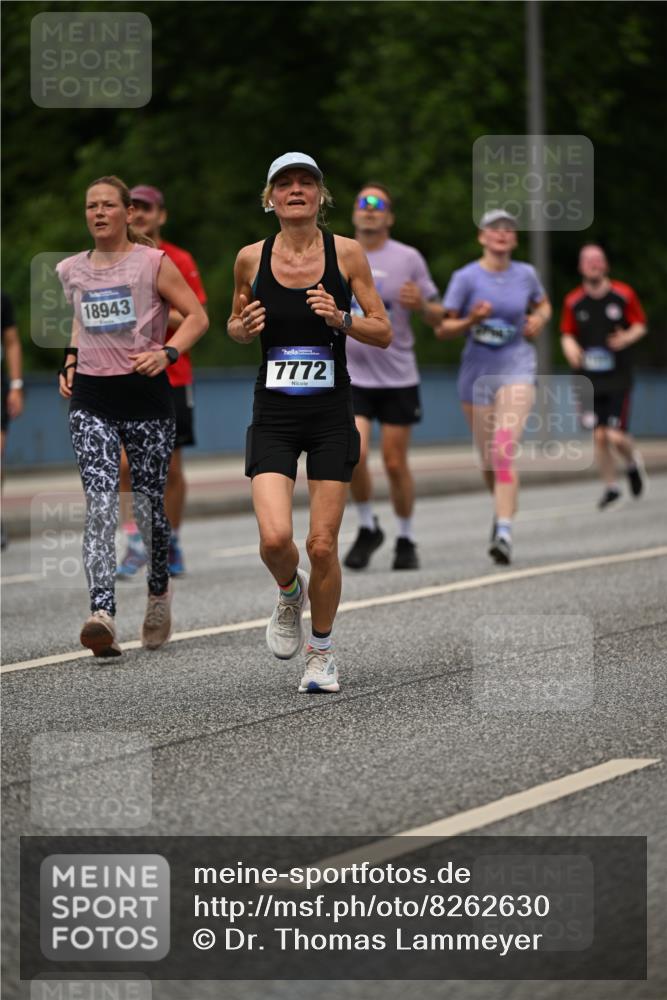 29.06.2025 - hella hamburg halbmarathon Dr. Thomas Lammeyer http://msf.ph/oto/8262630 29.06.2025 10:35:19 Kennedybrücke 1097, 1547, 1979, 2414, 2754, 2755, 2914, 3281, 3443, 4561, 4817, 5437, 5943, 6057, 6078, 6195, 6546, 6616, 6640, 6725, 6787, 7120, 7604, 7772, 8050, 8812, 8941, 10148, 10586 meine-sportfotos.de
