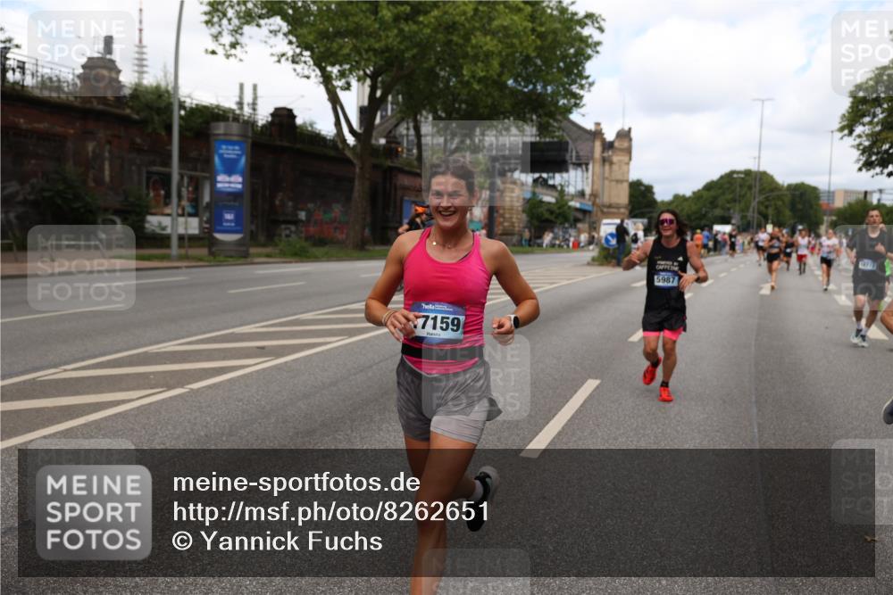 29.06.2025 - hella hamburg halbmarathon Yannick Fuchs http://msf.ph/oto/8262651 29.06.2025 10:36:29 20KM 1169, 1256, 1441, 1512, 1763, 1903, 1962, 2675, 5682, 5690, 5987, 6593, 6639, 7092, 7105, 7116, 7363, 8694, 9365, 10415, 11417, 12588, 13196, 13714, 14275, 14346, 15521, 15623, 15654, 15846, 15935, 16084, 16281, 17159, 17182, 17637, 17926, 18772, 19046 meine-sportfotos.de