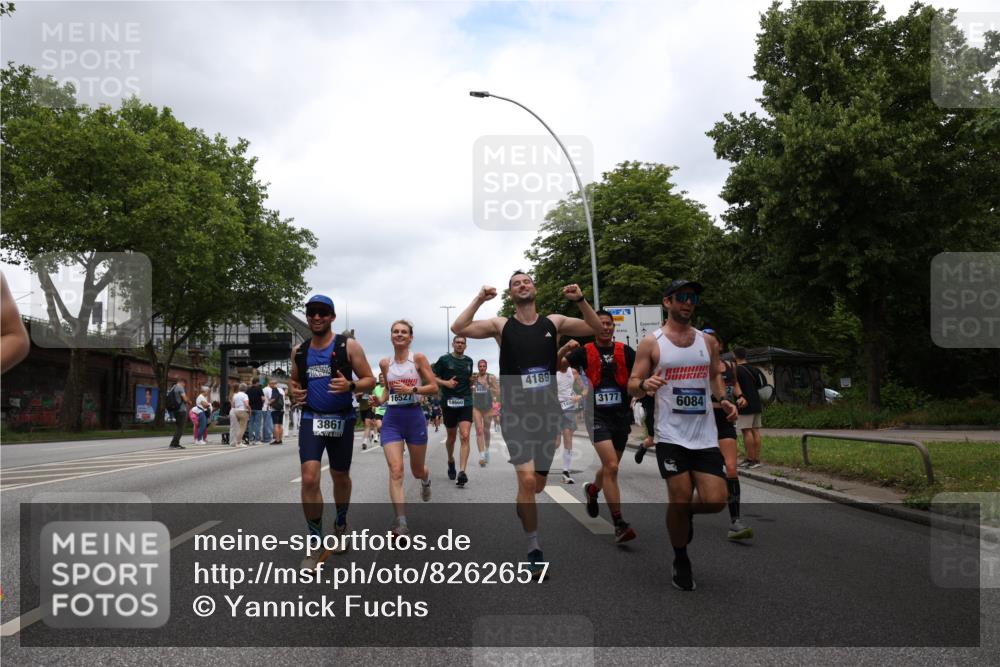 29.06.2025 - hella hamburg halbmarathon Yannick Fuchs http://msf.ph/oto/8262657 29.06.2025 10:48:41 20KM 1125, 1327, 1410, 1496, 1506, 1628, 2119, 2474, 2561, 2771, 2884, 2955, 3041, 3177, 3652, 3791, 3794, 3861, 3945, 4029, 4189, 4231, 4938, 5319, 6082, 6084, 6433, 6443, 6581, 6587, 6723, 8449, 8487, 8514, 8698, 8772, 8973, 9012, 9060, 9227, 10191, 10192, 10263, 10368, 10376, 11184, 11333, 11499, 11747, 11797, 11799, 11976, 12186, 12489, 12961, 13297, 13988, 14036, 14175, 14592, 14638, 14660, 14948, 15389, 15408, 15524, 15879, 16047, 17842, 18380 meine-sportfotos.de