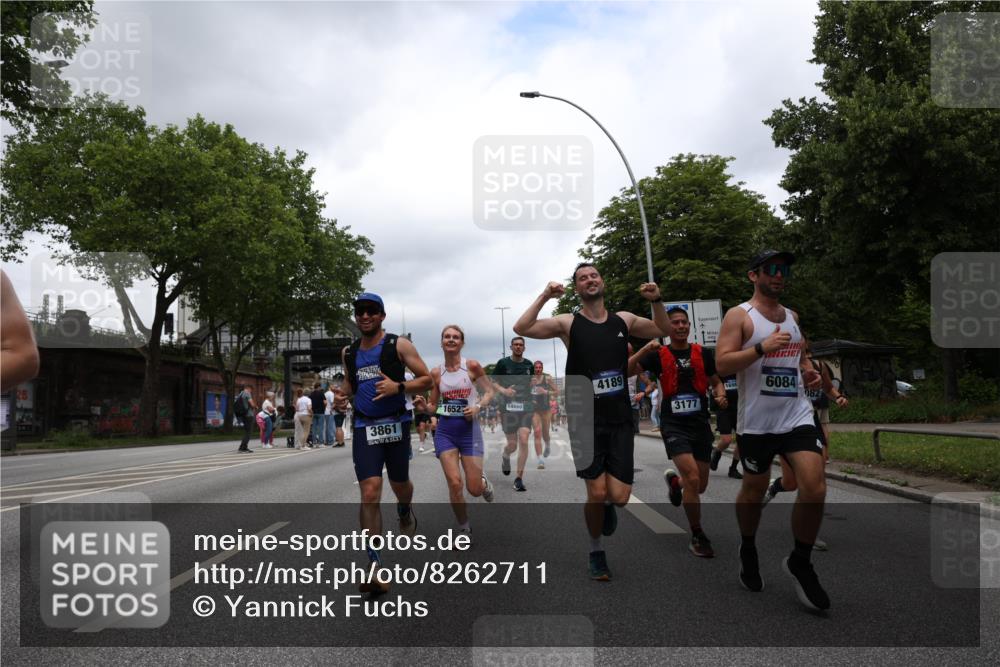 29.06.2025 - hella hamburg halbmarathon Yannick Fuchs http://msf.ph/oto/8262711 29.06.2025 10:48:41 20KM 1125, 1327, 1410, 1496, 1506, 1628, 2119, 2474, 2561, 2771, 2884, 2955, 3041, 3177, 3652, 3791, 3794, 3861, 3945, 4029, 4189, 4231, 4938, 5319, 6082, 6084, 6433, 6443, 6581, 6587, 6723, 8449, 8487, 8514, 8698, 8772, 8973, 9012, 9060, 9227, 10191, 10192, 10263, 10368, 10376, 11184, 11333, 11499, 11747, 11797, 11799, 11976, 12186, 12489, 12961, 13297, 13988, 14036, 14175, 14592, 14638, 14660, 14948, 15389, 15408, 15524, 15879, 16047, 17842, 18380 meine-sportfotos.de