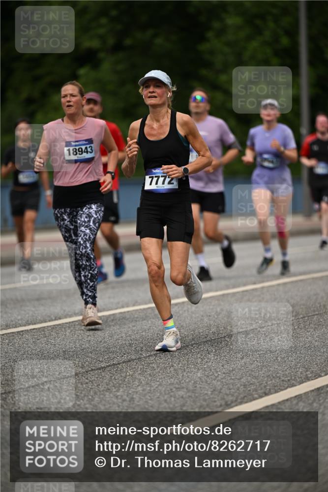 29.06.2025 - hella hamburg halbmarathon Dr. Thomas Lammeyer http://msf.ph/oto/8262717 29.06.2025 10:35:19 Kennedybrücke 1097, 1547, 1979, 2414, 2754, 2755, 2914, 3281, 3443, 4561, 4817, 5437, 5943, 6057, 6078, 6195, 6546, 6616, 6640, 6725, 6787, 7120, 7604, 7772, 8050, 8812, 8941, 10148, 10586 meine-sportfotos.de