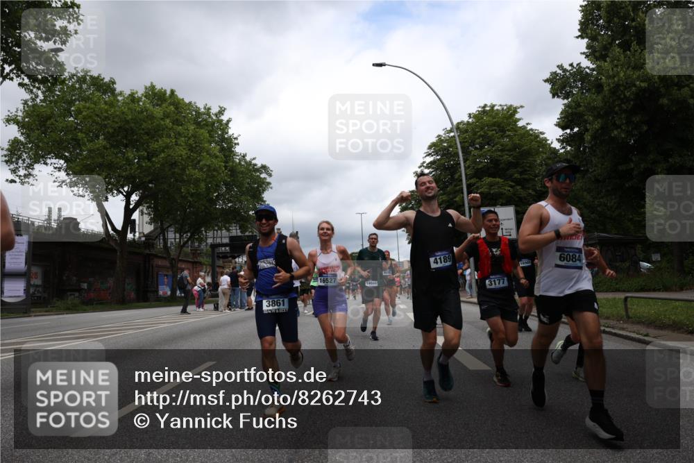 29.06.2025 - hella hamburg halbmarathon Yannick Fuchs http://msf.ph/oto/8262743 29.06.2025 10:48:41 20KM 1125, 1327, 1410, 1496, 1506, 1628, 2119, 2474, 2561, 2771, 2884, 2955, 3041, 3177, 3652, 3791, 3794, 3861, 3945, 4029, 4189, 4231, 4938, 5319, 6082, 6084, 6433, 6443, 6581, 6587, 6723, 8449, 8487, 8514, 8698, 8772, 8973, 9012, 9060, 9227, 10191, 10192, 10263, 10368, 10376, 11184, 11333, 11499, 11747, 11797, 11799, 11976, 12186, 12489, 12961, 13297, 13988, 14036, 14175, 14592, 14638, 14660, 14948, 15389, 15408, 15524, 15879, 16047, 17842, 18380 meine-sportfotos.de