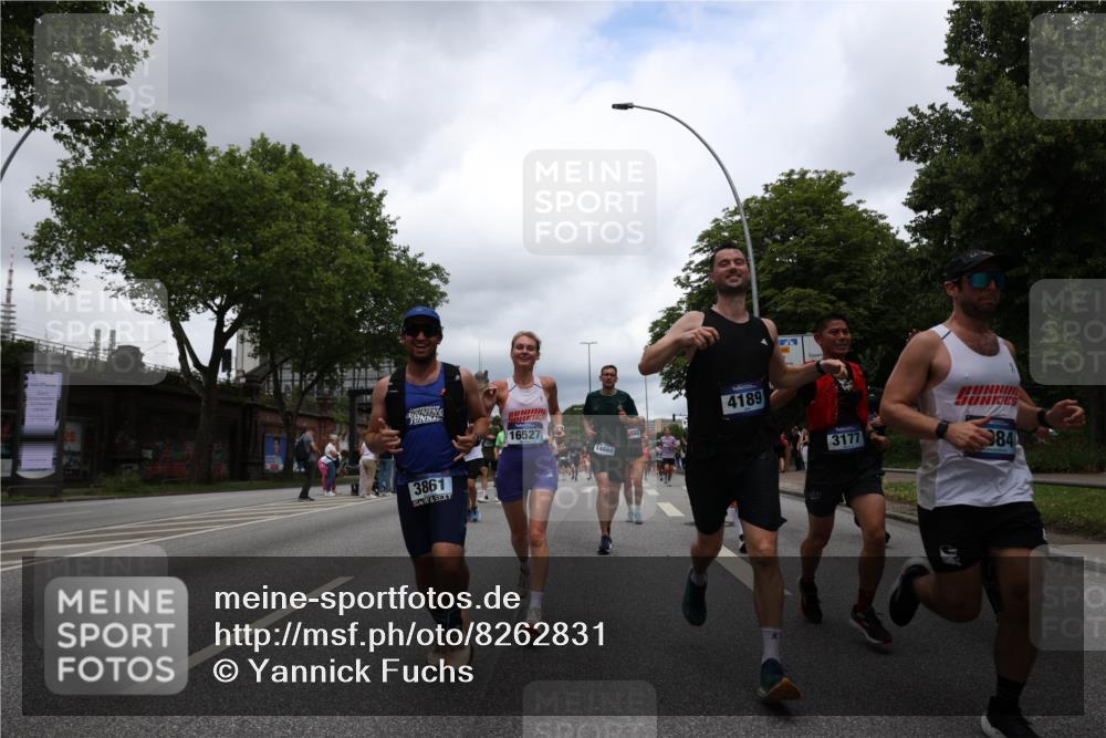 29.06.2025 - hella hamburg halbmarathon Yannick Fuchs http://msf.ph/oto/8262831 29.06.2025 10:48:42 20KM 1125, 1327, 1410, 1496, 1506, 1628, 2119, 2474, 2561, 2771, 2884, 2955, 3041, 3177, 3652, 3791, 3794, 3861, 3945, 4029, 4189, 4231, 4938, 5319, 6082, 6084, 6433, 6443, 6587, 6723, 8449, 8487, 8514, 8698, 8772, 8973, 9012, 9060, 9227, 10191, 10192, 10263, 10368, 10376, 11184, 11333, 11499, 11747, 11797, 11799, 11976, 12186, 12489, 12526, 12961, 13297, 13988, 14036, 14175, 14592, 14638, 14660, 14948, 15389, 15408, 15524, 15879, 16047, 17842, 18380 meine-sportfotos.de