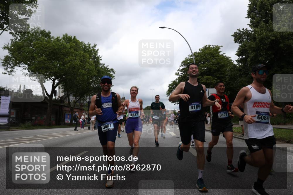 29.06.2025 - hella hamburg halbmarathon Yannick Fuchs http://msf.ph/oto/8262870 29.06.2025 10:48:42 20KM 1125, 1327, 1410, 1496, 1506, 1628, 2119, 2474, 2561, 2771, 2884, 2955, 3041, 3177, 3652, 3791, 3794, 3861, 3945, 4029, 4189, 4231, 4938, 5319, 6082, 6084, 6433, 6443, 6587, 6723, 8449, 8487, 8514, 8698, 8772, 8973, 9012, 9060, 9227, 10191, 10192, 10263, 10368, 10376, 11184, 11333, 11499, 11747, 11797, 11799, 11976, 12186, 12489, 12526, 12961, 13297, 13988, 14036, 14175, 14592, 14638, 14660, 14948, 15389, 15408, 15524, 15879, 16047, 17842, 18380 meine-sportfotos.de