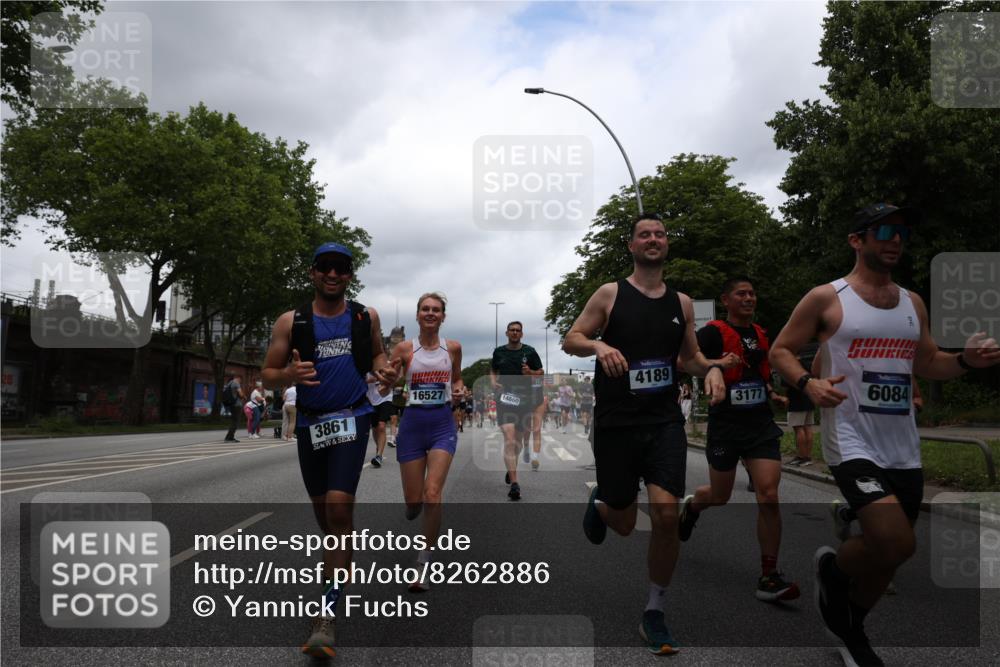 29.06.2025 - hella hamburg halbmarathon Yannick Fuchs http://msf.ph/oto/8262886 29.06.2025 10:48:42 20KM 1125, 1327, 1410, 1496, 1506, 1628, 2119, 2474, 2561, 2771, 2884, 2955, 3041, 3177, 3652, 3791, 3794, 3861, 3945, 4029, 4189, 4231, 4938, 5319, 6082, 6084, 6433, 6443, 6587, 6723, 8449, 8487, 8514, 8698, 8772, 8973, 9012, 9060, 9227, 10191, 10192, 10263, 10368, 10376, 11184, 11333, 11499, 11747, 11797, 11799, 11976, 12186, 12489, 12526, 12961, 13297, 13988, 14036, 14175, 14592, 14638, 14660, 14948, 15389, 15408, 15524, 15879, 16047, 17842, 18380 meine-sportfotos.de