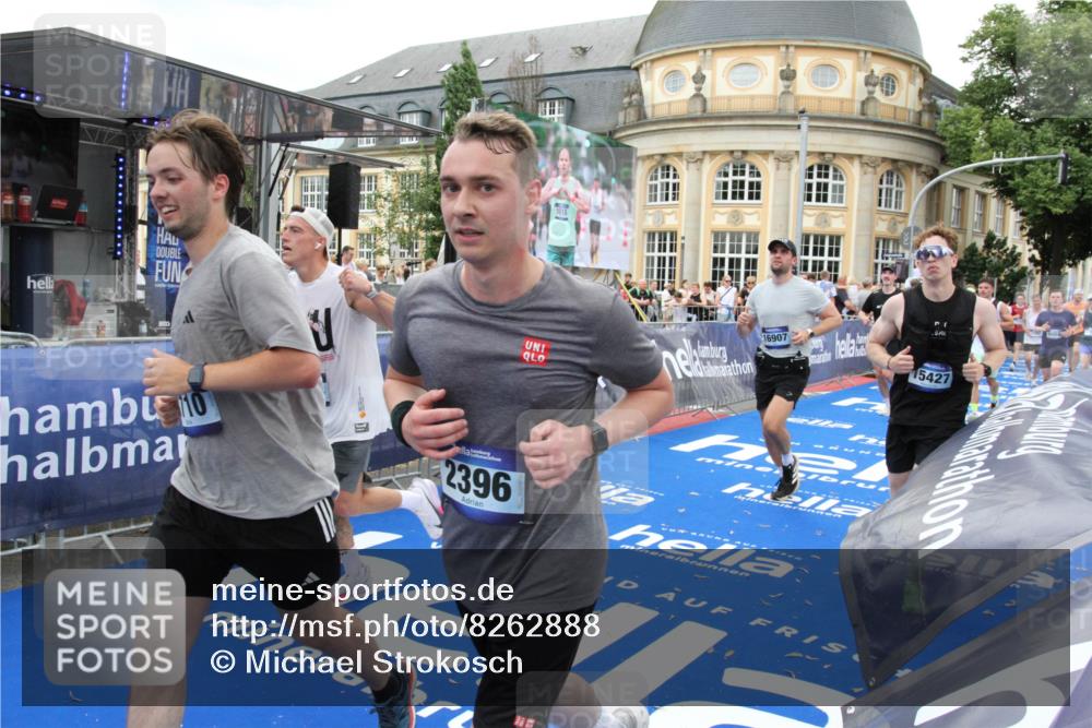29.06.2025 - hella hamburg halbmarathon Michael Strokosch http://msf.ph/oto/8262888 29.06.2025 10:51:53 Ziel 2396, 2818, 2823, 2880, 4297, 7224, 8710, 8819, 8856, 9793, 9959, 12224, 13799, 15427, 15727, 16907, 17682, 17815, 17962, 19053, 19137 meine-sportfotos.de