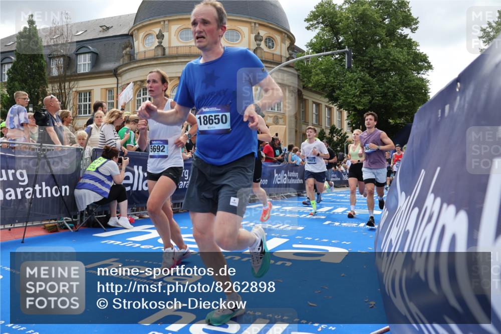29.06.2025 - hella hamburg halbmarathon Strokosch-Dieckow http://msf.ph/oto/8262898 29.06.2025 10:43:52 Ziel 3437, 3697, 3907, 4981, 5624, 5692, 7185, 8063, 8145, 8900, 9043, 9374, 10493, 10596, 11153, 11778, 11809, 11848, 12438, 12966, 13897, 14861, 15383, 15512, 16062, 16549, 17376, 17403, 18650, 18678 meine-sportfotos.de