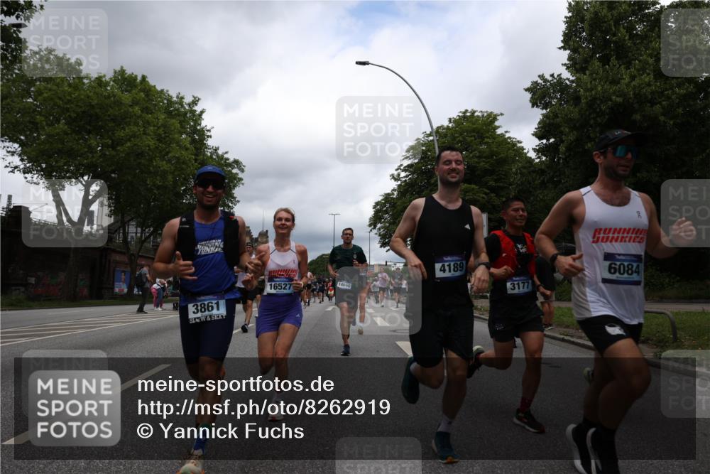 29.06.2025 - hella hamburg halbmarathon Yannick Fuchs http://msf.ph/oto/8262919 29.06.2025 10:48:42 20KM 1125, 1327, 1410, 1496, 1506, 1628, 2119, 2474, 2561, 2771, 2884, 2955, 3041, 3177, 3652, 3791, 3794, 3861, 3945, 4029, 4189, 4231, 4938, 5319, 6082, 6084, 6433, 6443, 6587, 6723, 8449, 8487, 8514, 8698, 8772, 8973, 9012, 9060, 9227, 10191, 10192, 10263, 10368, 10376, 11184, 11333, 11499, 11747, 11797, 11799, 11976, 12186, 12489, 12526, 12961, 13297, 13988, 14036, 14175, 14592, 14638, 14660, 14948, 15389, 15408, 15524, 15879, 16047, 17842, 18380 meine-sportfotos.de
