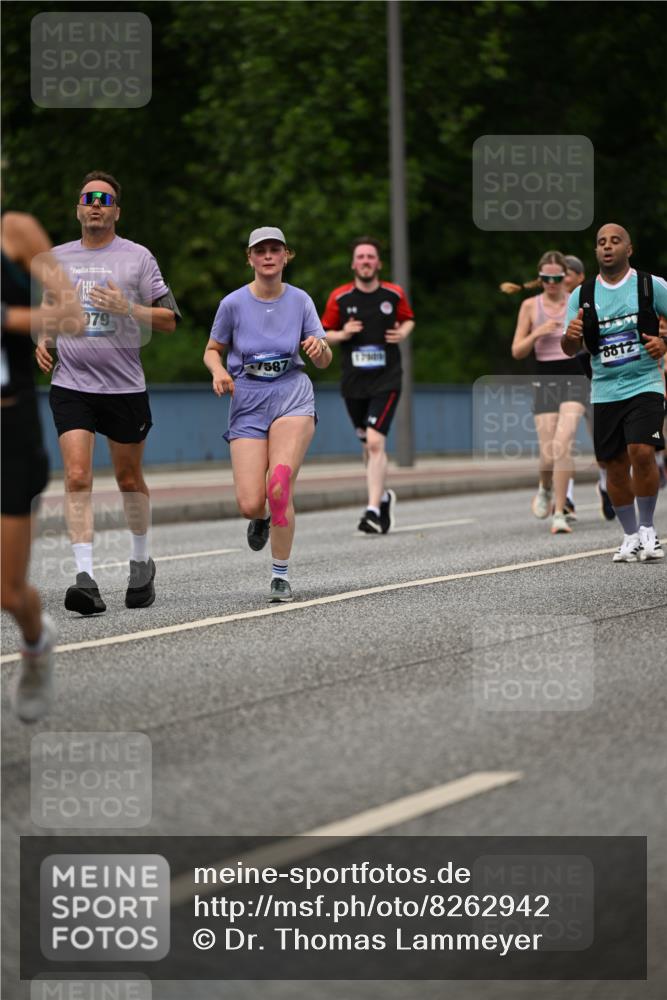 29.06.2025 - hella hamburg halbmarathon Dr. Thomas Lammeyer http://msf.ph/oto/8262942 29.06.2025 10:35:20 Kennedybrücke 1097, 1547, 1979, 2414, 2754, 2755, 2914, 3281, 3424, 3443, 4561, 4817, 5437, 5943, 6057, 6078, 6195, 6546, 6616, 6640, 6725, 6787, 7120, 7604, 7772, 8050, 8812, 8941, 9183, 10148, 10586 meine-sportfotos.de