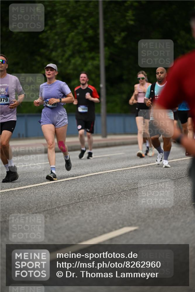 29.06.2025 - hella hamburg halbmarathon Dr. Thomas Lammeyer http://msf.ph/oto/8262960 29.06.2025 10:35:20 Kennedybrücke 1097, 1547, 1979, 2414, 2754, 2755, 2914, 3281, 3424, 3443, 4561, 4817, 5437, 5943, 6057, 6078, 6195, 6546, 6616, 6640, 6725, 6787, 7120, 7604, 7772, 8050, 8812, 8941, 9183, 10148, 10586 meine-sportfotos.de