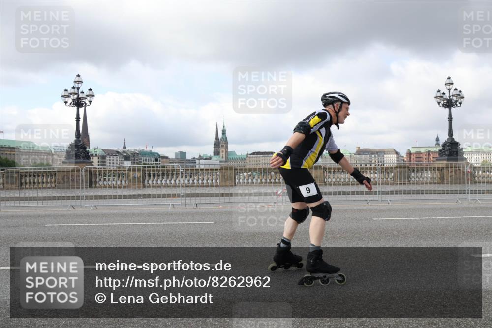 29.06.2025 - hella hamburg halbmarathon Lena Gebhardt http://msf.ph/oto/8262962 29.06.2025 09:03:47 Lombardsbrücke  meine-sportfotos.de