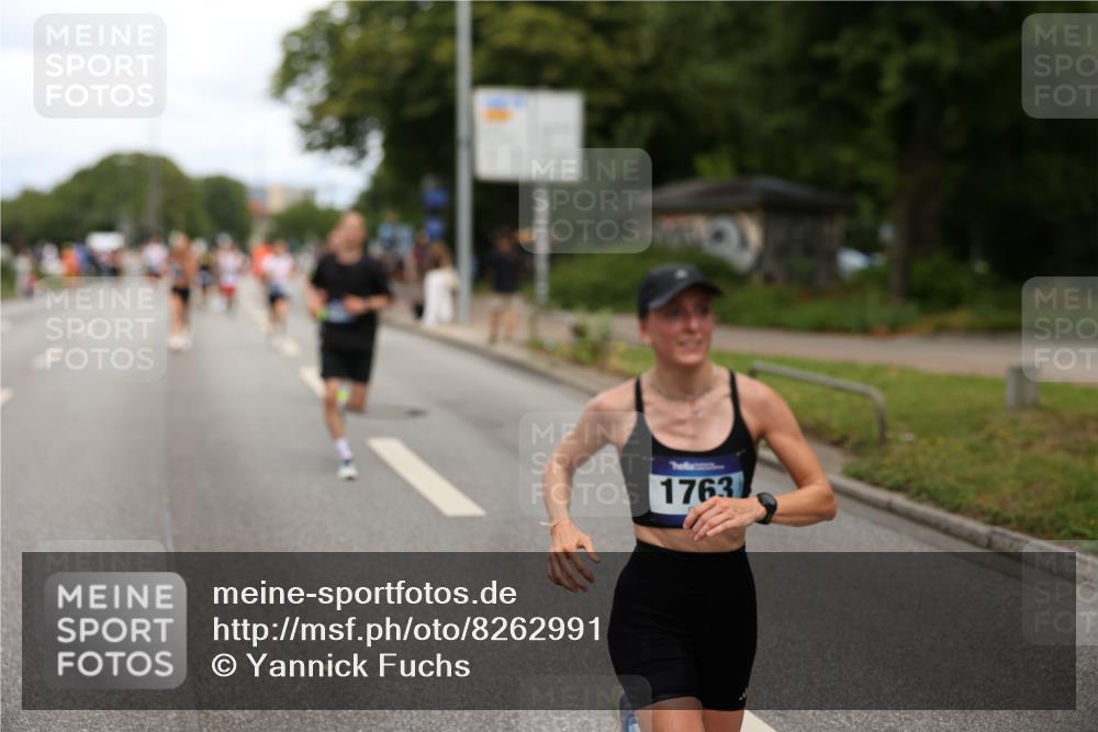 29.06.2025 - hella hamburg halbmarathon Yannick Fuchs http://msf.ph/oto/8262991 29.06.2025 10:36:30 20KM 1169, 1256, 1441, 1512, 1763, 1903, 1962, 2675, 5682, 5690, 5987, 6593, 6639, 7092, 7105, 7116, 7363, 8694, 9365, 10415, 11417, 12588, 13196, 13483, 14275, 14346, 15521, 15623, 15654, 15846, 15935, 16084, 16281, 17159, 17182, 17637, 17926, 18772, 19046 meine-sportfotos.de