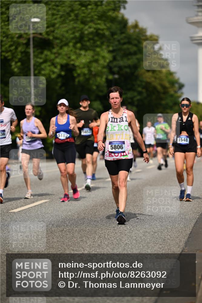 29.06.2025 - hella hamburg halbmarathon Dr. Thomas Lammeyer http://msf.ph/oto/8263092 29.06.2025 10:14:44 Kennedybrücke 1186, 1548, 1781, 2868, 4287, 5182, 5653, 5806, 8171, 8561, 8685, 9150, 9829, 10196, 11149 meine-sportfotos.de